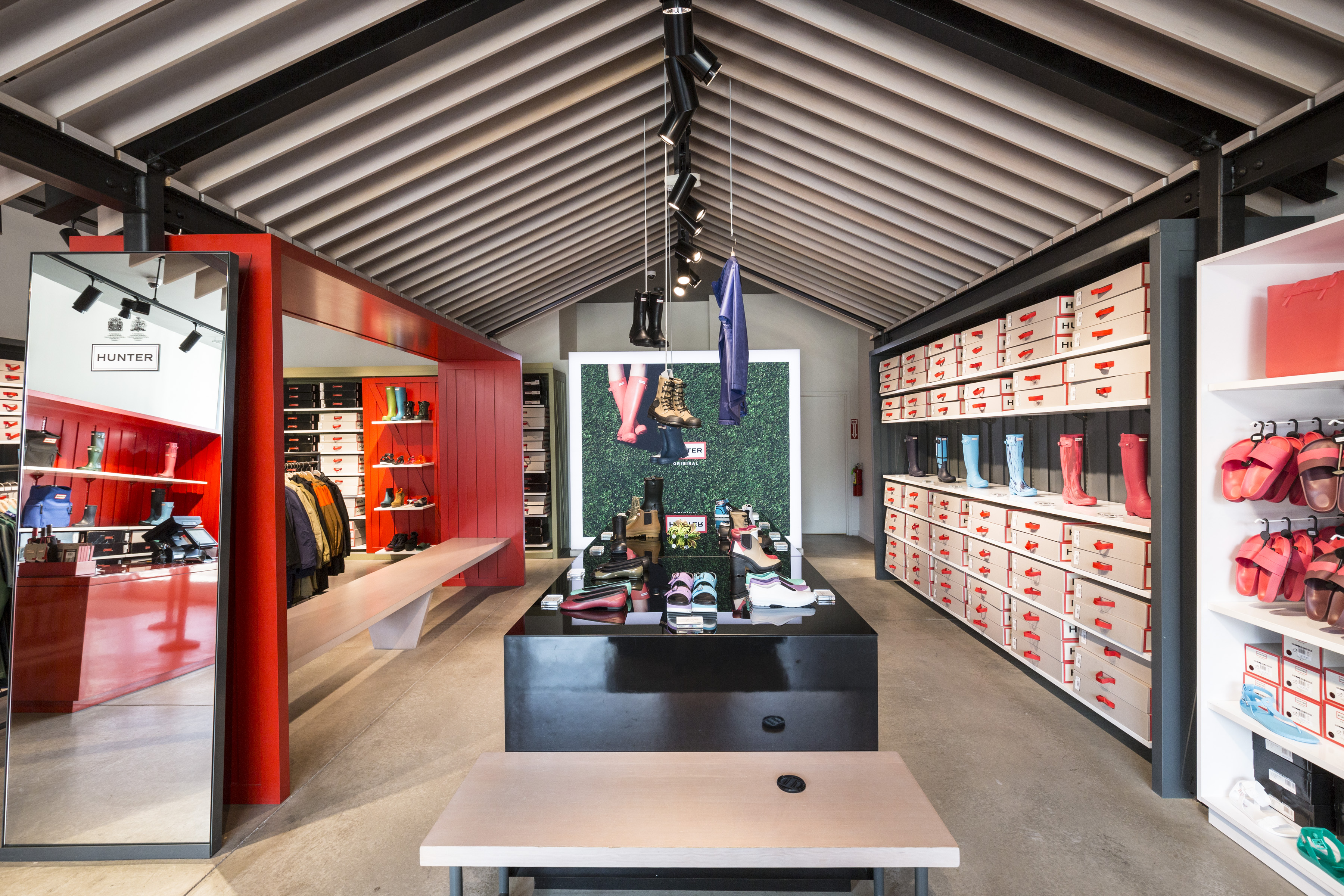 Retail-Hunter Boots